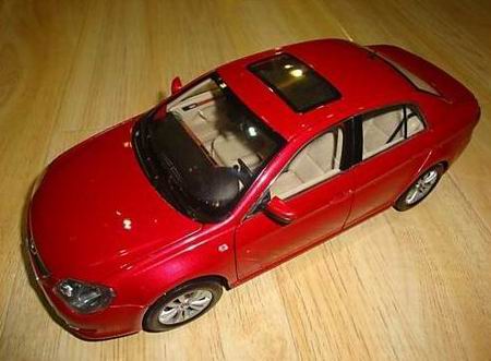 Модель 1:18 Volkswagen New Bora - red