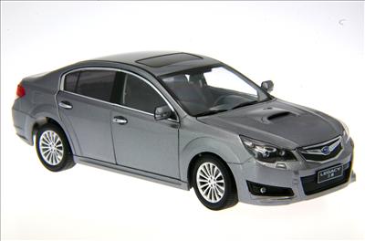 Модель 1:18 Subaru Legacy - gray