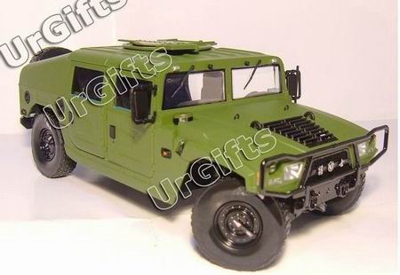 Модель 1:18 Dong Feng Mengshi Jeep Warrior «Humvee» - green