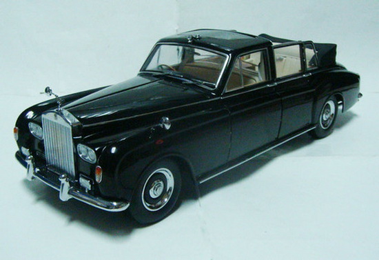Модель 1:18 Rolls-Royce Phantom VI Landaulet - black/ivory interior