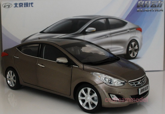 Модель 1:18 Hyundai Elantra - gold
