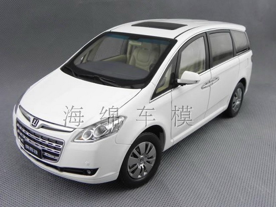 Модель 1:18 Dongfeng Yulon Luxgen 7 MPV - white