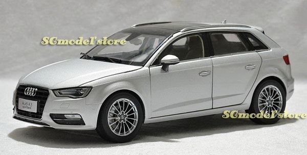 Модель 1:18 Audi A3 Sportback - silver