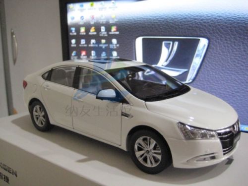Модель 1:18 Dongfeng Yulon Luxgen 5 Sedan - white