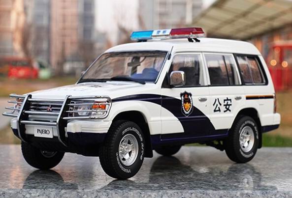 Mitsubishi Pajero V31 - Police China