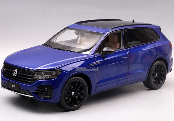 Модель 1:18 Volkswagen Touareg - blue