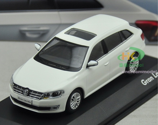 Модель 1:43 Volkswagen Gran Lavida Hatchback - white