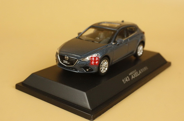 Модель 1:43 Mazda 3 Axela Hatchback - Blue