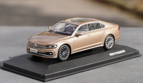 Volkswagen Phideon - gold met. CPM43333 Модель 1:43