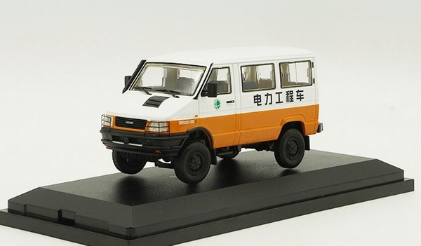 iveco 2045 minibus - orange/white CPM43419 Модель 1:43