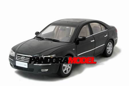 Модель 1:18 Hyundai NF Sonata - black