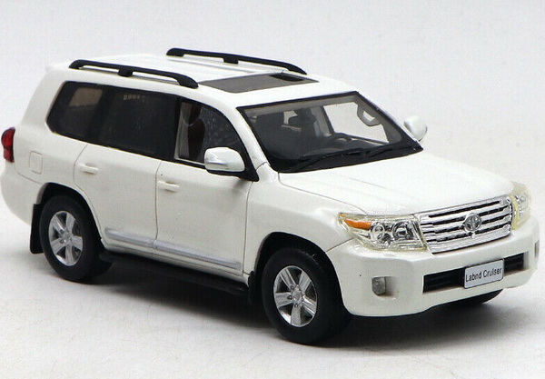 Модель 1:43 Toyota Land Cruiser 200 - White