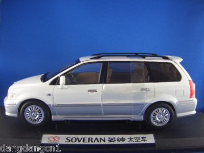 Модель 1:18 Mitsubishi Soveran