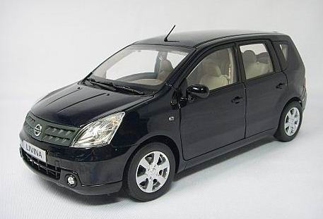 Модель 1:18 Nissan Livina MPV Van - black