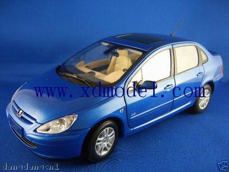 Модель 1:18 Peugeot 307 Sedan - blue