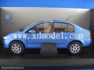 Модель 1:18 Volkswagen Polo Jinqu blue