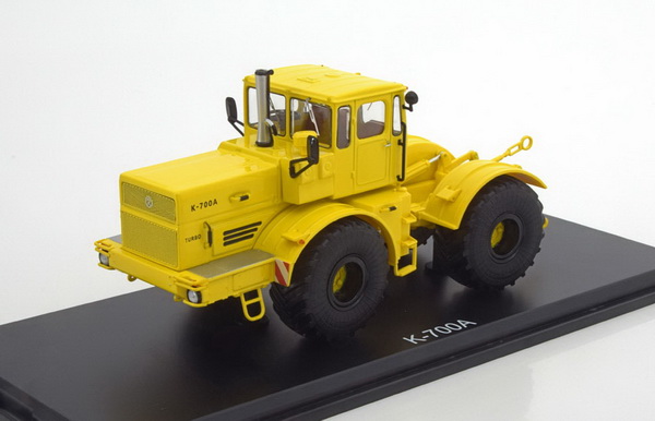 Модель 1:43 «Кировец» K-700A трактор - жёлтый