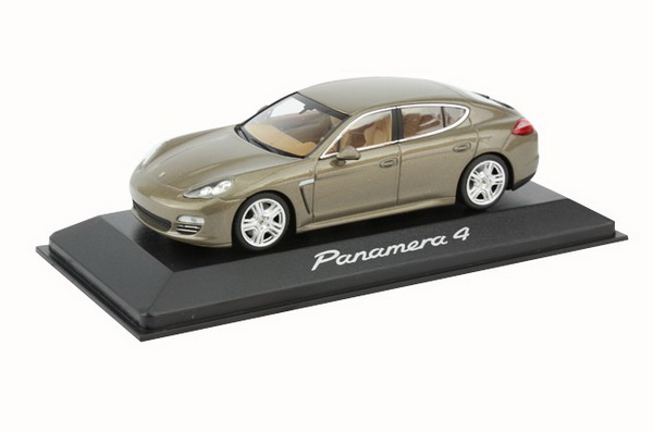 Модель 1:43 Porsche Panamera 4 - brown