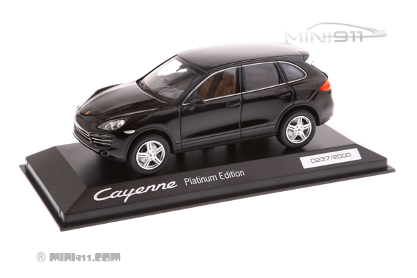 Porsche Cayenne Platinum Edition - black WAP0200160E Модель 1:43