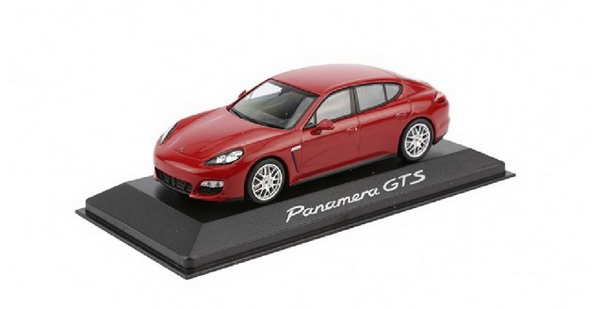 Модель 1:43 Porsche Panamera GTS - red