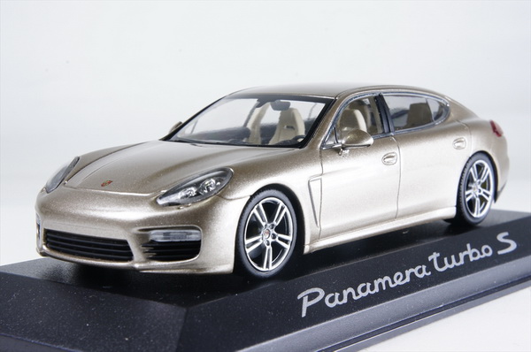 Модель 1:43 Porsche Panamera turbo S - gold