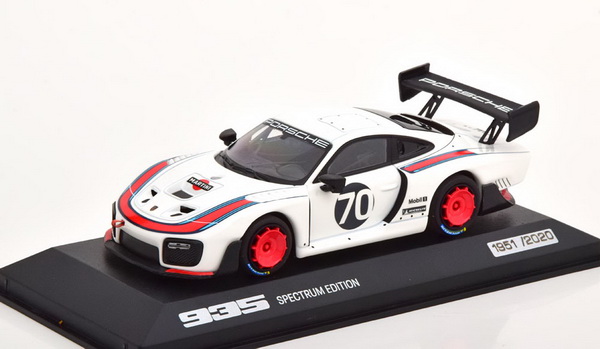 Модель 1:43 Porsche 935 №70 «Martini» Spectrum (L.E.2020pcs)