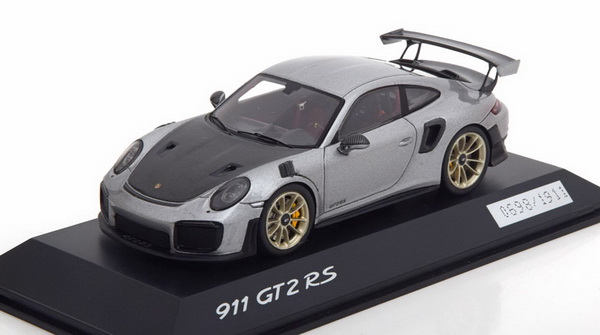 Модель 1:43 Porsche 911 (991 II) GT2 RS - silver/carbon (L.E.1911pcs)