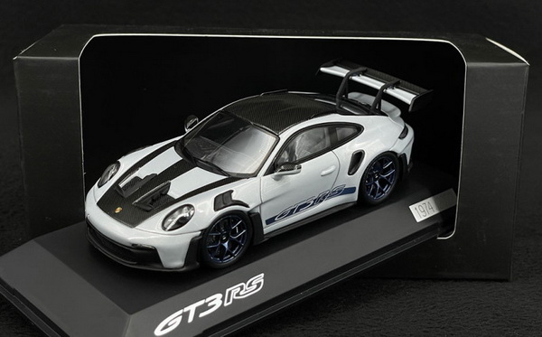 Модель 1:43 Porsche 911 GT3 RS Type 992 - 2023 - Weissach package Ice Grey Metallic / Indigo Blue Stripes