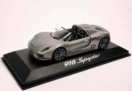 Модель 1:43 Porsche 918 Spyder - liquid met