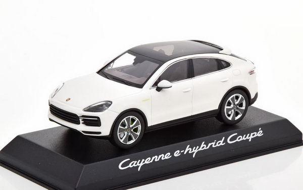Porsche Cayenne e-hybrid Coupe - white