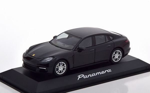 Модель 1:43 Porsche Panamera (G2) 2017 - Black met.