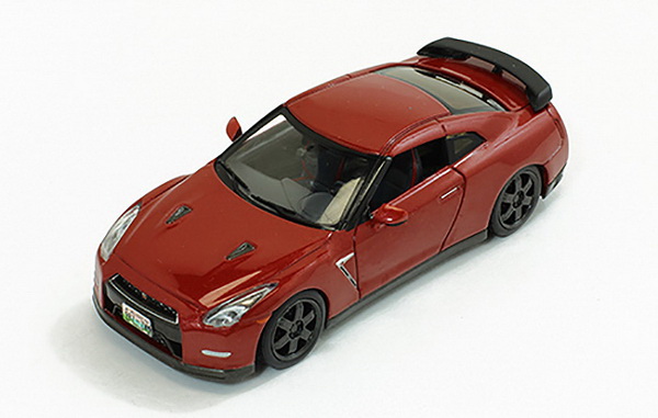 Модель 1:43 Nissan GT-R R35 Black Edition 2014 Mettalic Red