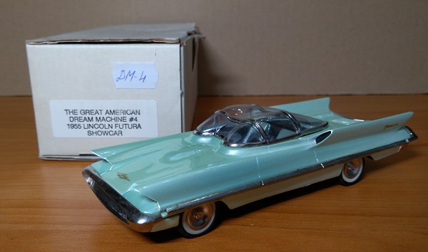 Модель 1:43 Lincoln Futura ShowCar