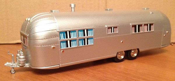 Модель 1:43 AIRSTREAM Trailer Caravan