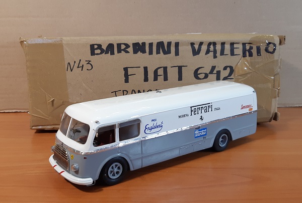 Модель 1:43 FIAT 642 Transporto Ferrari - gray/white