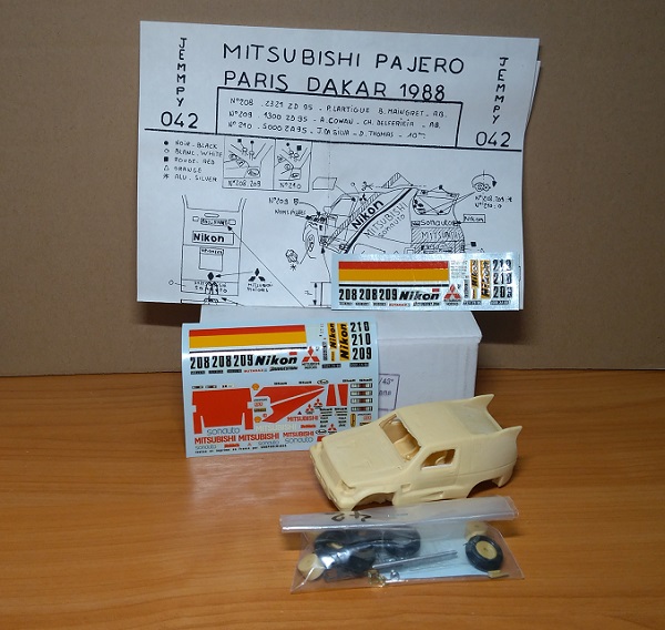 Модель 1:43 Mitsubishi Pajero №208/209/210 «Nikon» Dakar (KIT)
