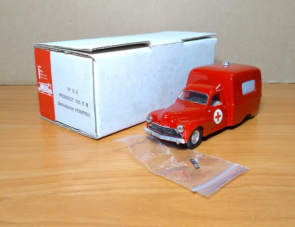 Модель 1:43 Peugeot 203 C8 Ambulance Pompier - red