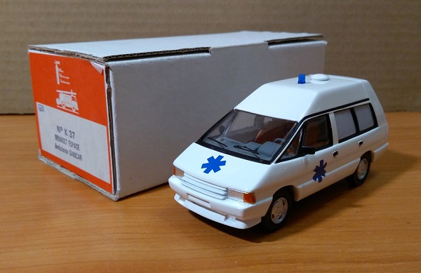 Модель 1:43 Renault Espace Ambulance SaniCar - white