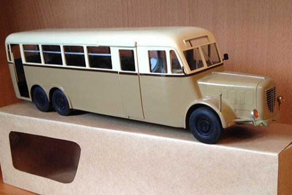 Модель 1:43 Bussing автобус