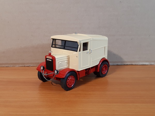 Модель 1:50 Scammell Showtrac - white/red