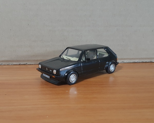 Volkswagen Golf GTi - black