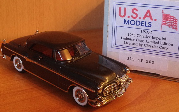 Модель 1:43 Chrysler Imperial Embassy - gray (L.E.500pcs Licensed by Chrysler Corp.)
