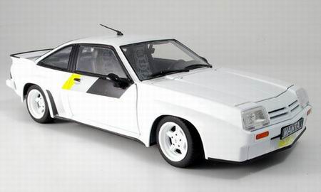 Модель 1:18 Opel Manta 400 Homologation-Model - white