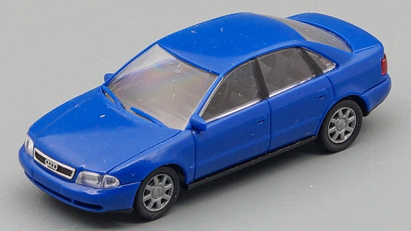 Модель 1:87 AUDI A4, blue