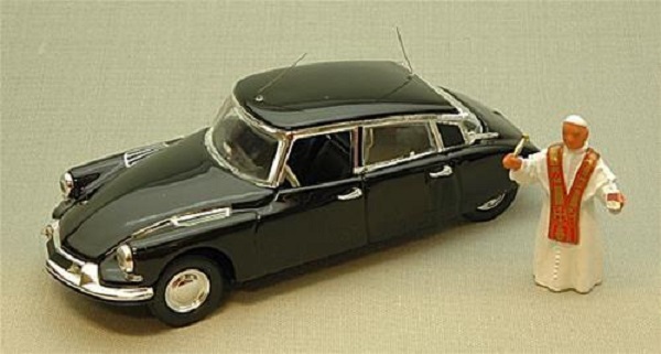 Модель 1:43 Citroen DS19 Prestige 1958 'Papa Giovanni XXIII' (with figure)