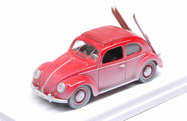 Модель 1:43 Volkswagen Beetle - red (con sci/with skis)
