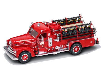 Модель 1:24 Seagrave Model 750 Fire Engine