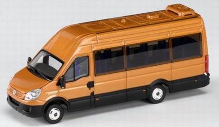 Модель 1:43 IVECO FIAT Nuovo Daily Irisbus / orange