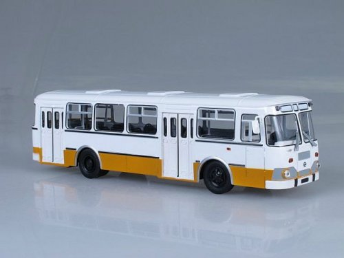 Автобус677m 900078-300009 Модель 1:43
