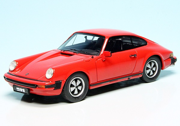 Porsche 911 Coupé (1975) Red 450891200 Модель 1:43